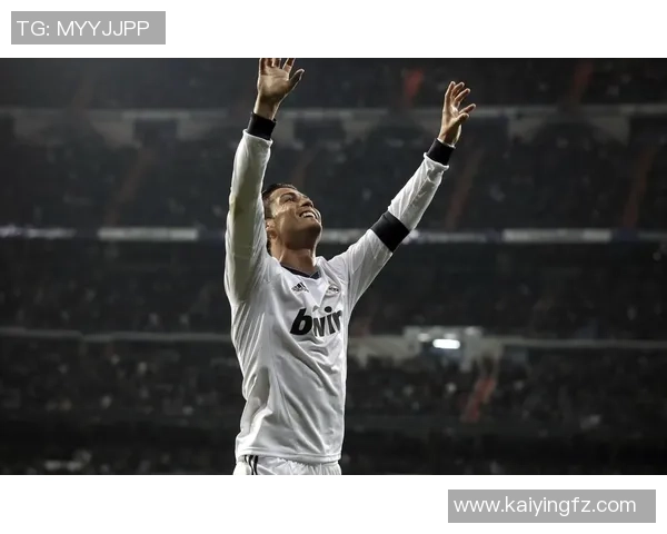 足球明星壁纸中的霸气女神展现无限魅力与力量